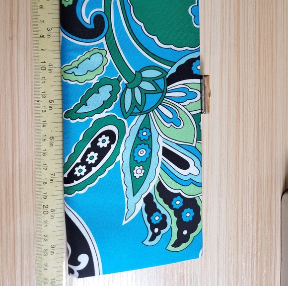 Banana Republic Paisley Wood Snap Long Clutch - Picture 5 of 6